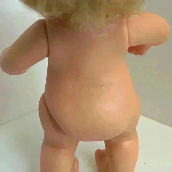 Vintage 60s made in Canada Regal Funny / Silly Face doll with outfit - Picture 6 of 7